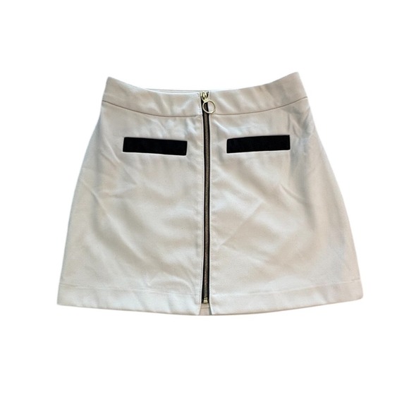 Express Dresses & Skirts - Express White A-Line Mini Skirt with Front Gold Ring Zipper Black Trim Size 4